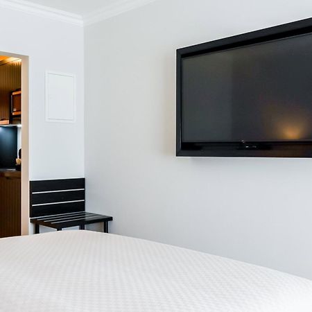 Moderne 1 Zimmer Ferienwohnung Mit Sonnenterrasse Und Parkplatz, In Ruhiger Lage, Nur Wenige Gehminuten Zum Ostsee Sandstrand Шарбойц Экстерьер фото