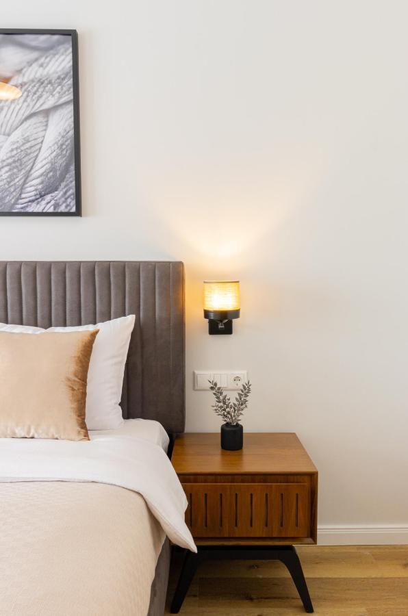 Moderne 1 Zimmer Ferienwohnung Mit Sonnenterrasse Und Parkplatz, In Ruhiger Lage, Nur Wenige Gehminuten Zum Ostsee Sandstrand Шарбойц Экстерьер фото