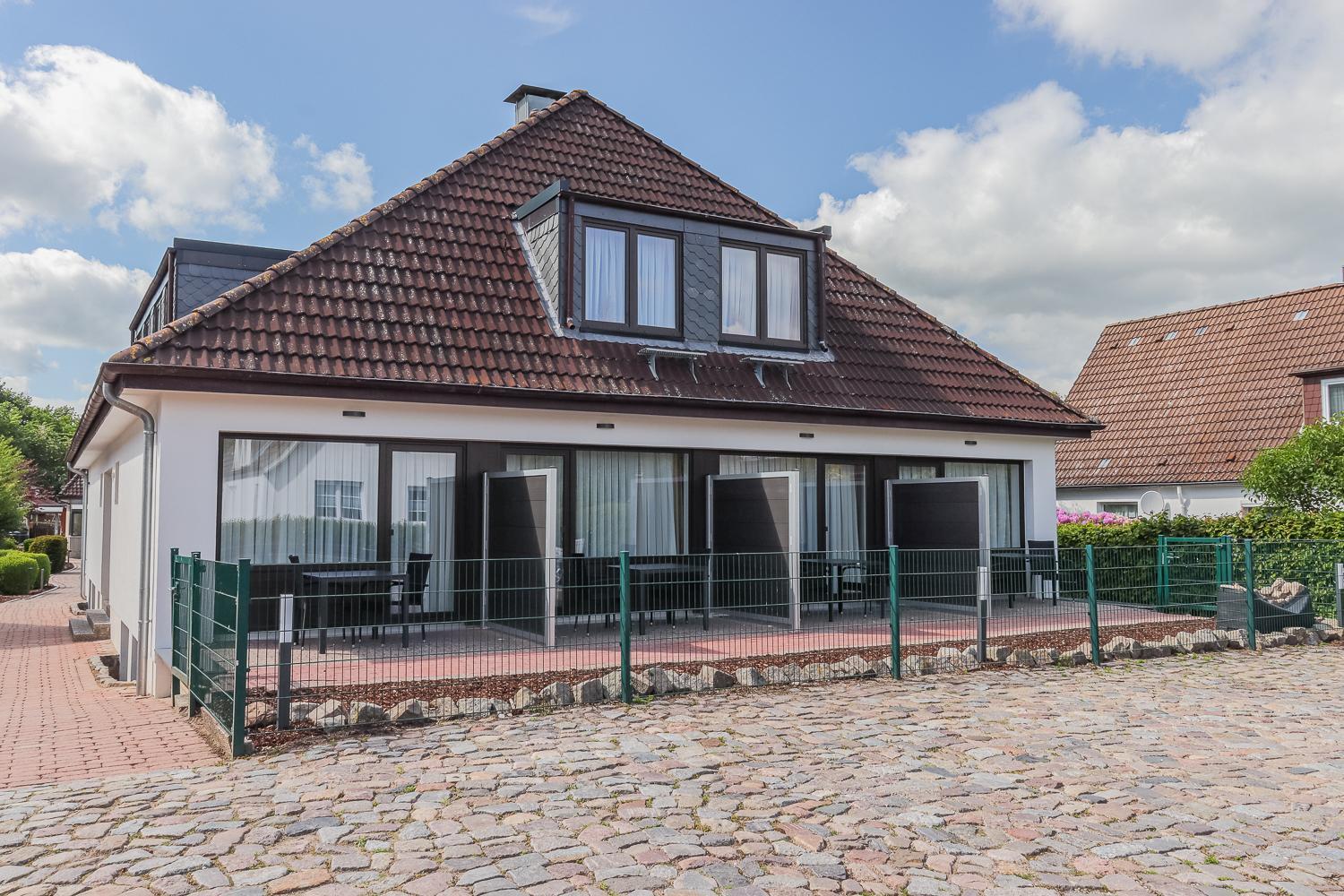 Moderne 1 Zimmer Ferienwohnung Mit Sonnenterrasse Und Parkplatz, In Ruhiger Lage, Nur Wenige Gehminuten Zum Ostsee Sandstrand Шарбойц Экстерьер фото