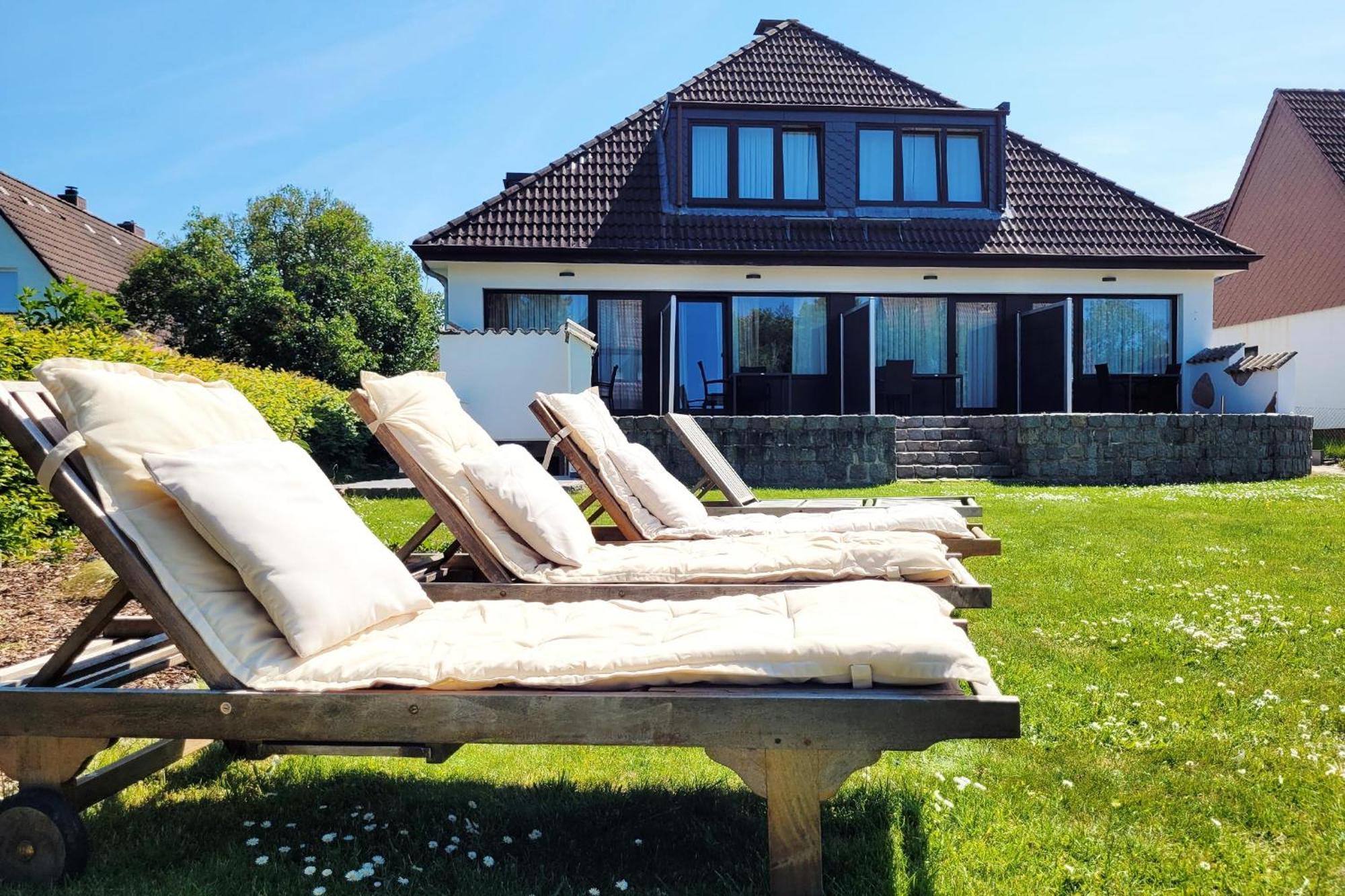 Moderne 1 Zimmer Ferienwohnung Mit Sonnenterrasse Und Parkplatz, In Ruhiger Lage, Nur Wenige Gehminuten Zum Ostsee Sandstrand Шарбойц Экстерьер фото